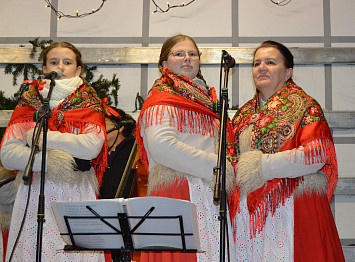 Zpívání koled s Českým rozhlasem Plzeň v Kasejovicích