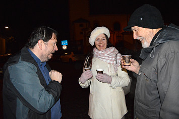 Zpívání koled s Českým rozhlasem Plzeň v Kasejovicích