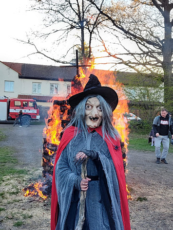 Pálení čarodějnic